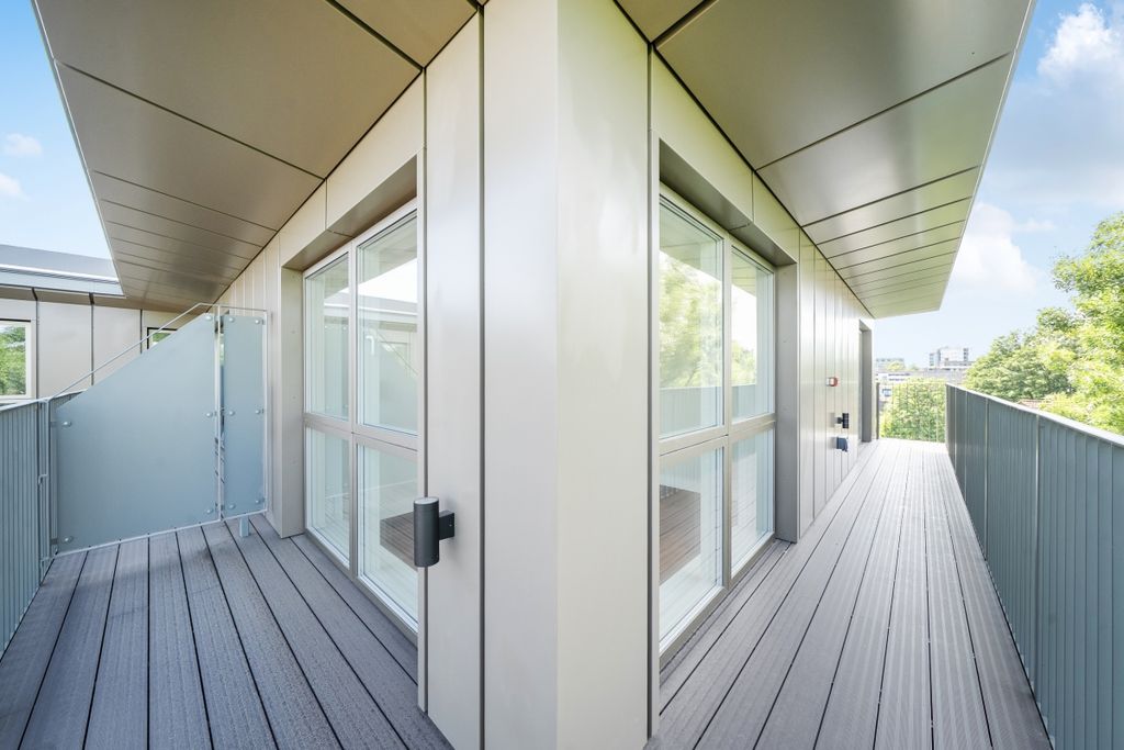 Property photo 3 of 12 1480145-25-6A3169...