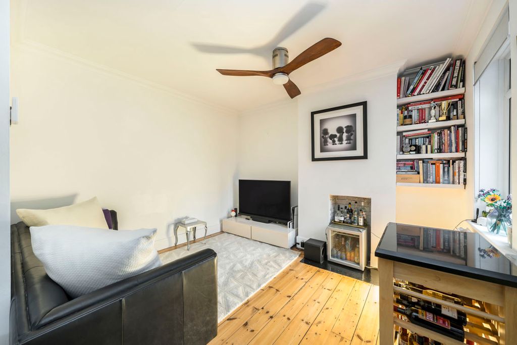 Property photo 2 of 7