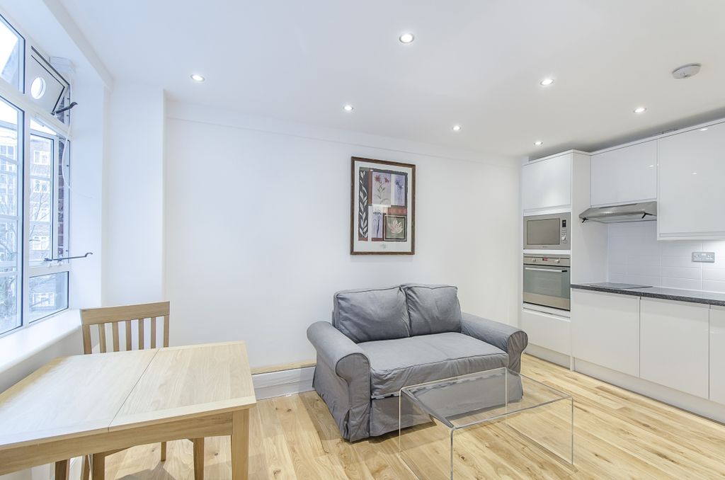 Property photo 1 of 8 Reception Room