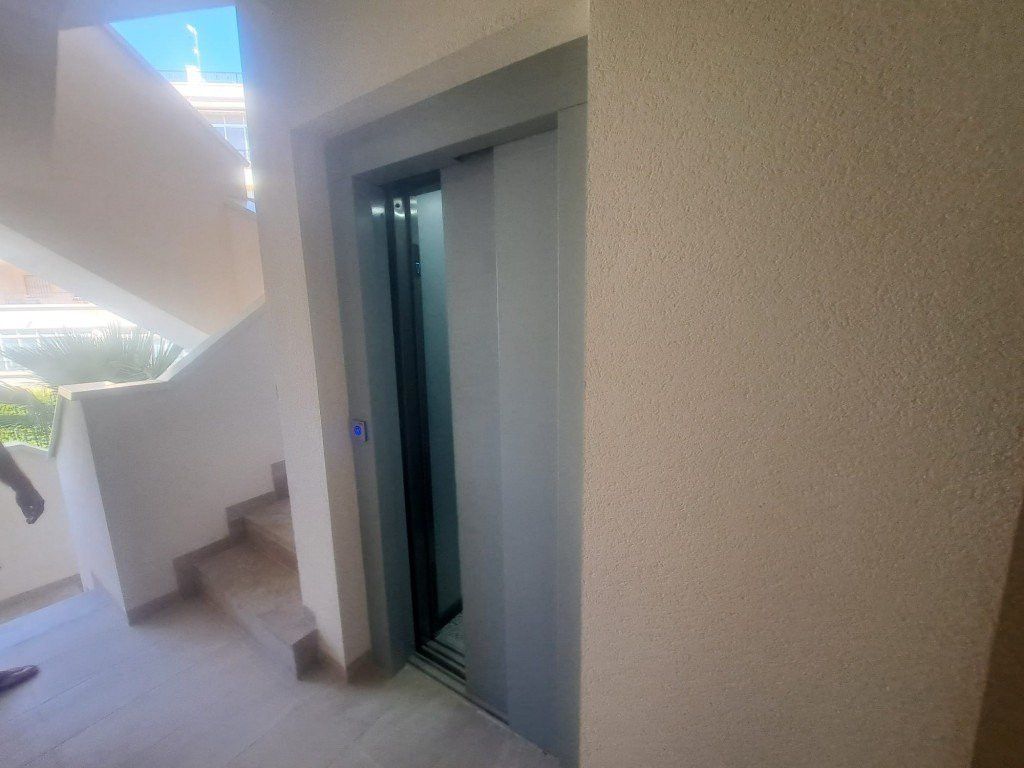 Property photo 3 of 39