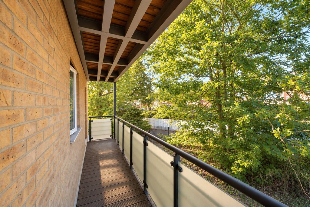 Property photo 2 of 12 Balcony