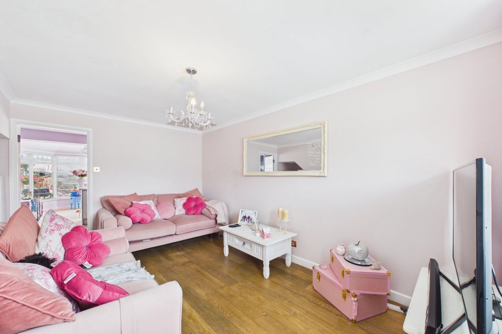Property photo 2 of 14 Picture No. 05