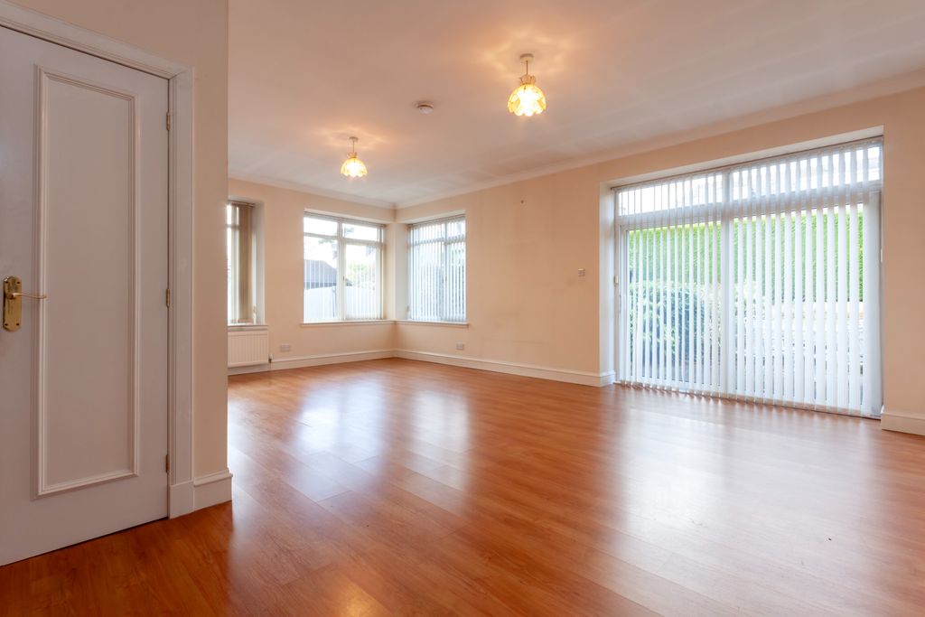 Property photo 3 of 54