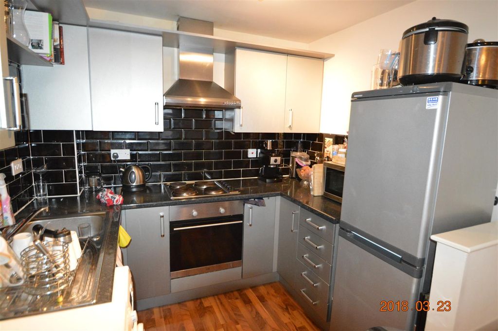 Property photo 2 of 6