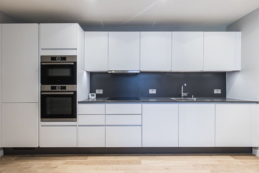 Property photo 1 of 17 Kitchen