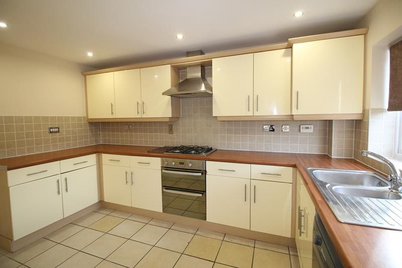 Property photo 3 of 15 Kitchen