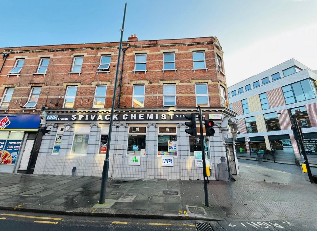 Property photo 1 of 21 Photo 2