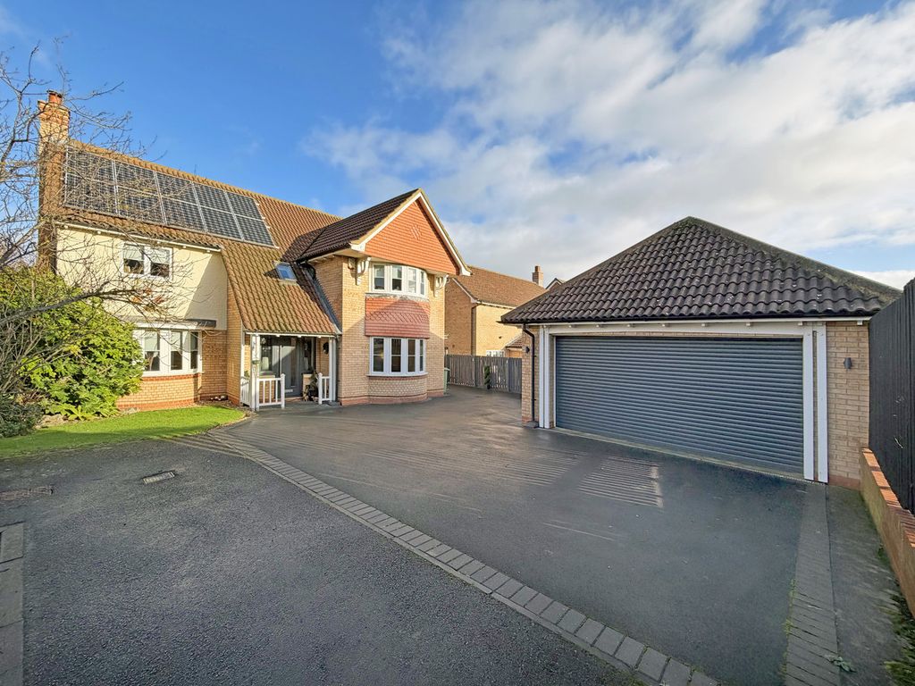 Property photo 1 of 47