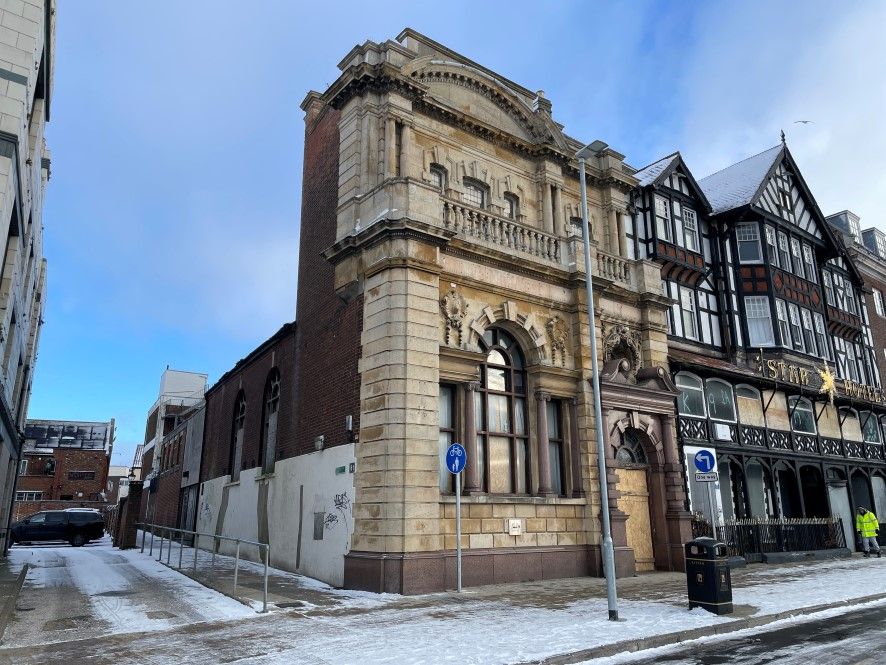 Property photo 1 of 18