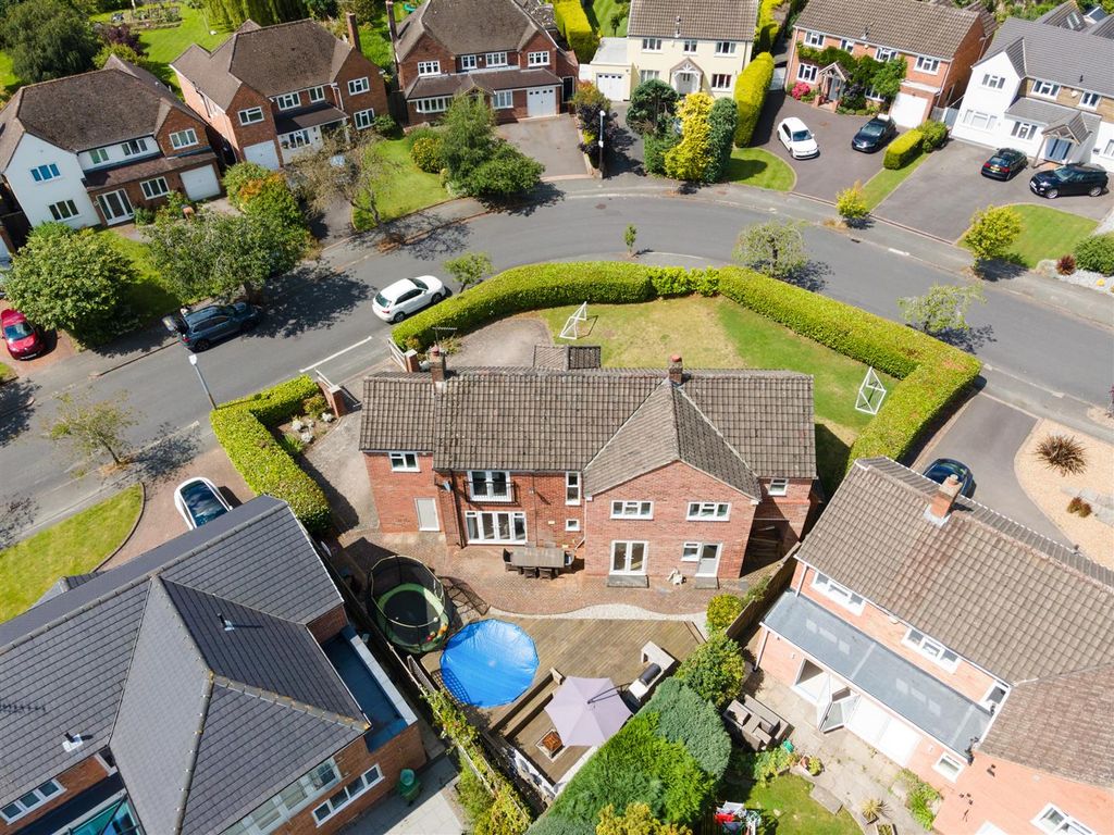 Property photo 1 of 28 6 Holland Avenue, Knowle, Solihull, B93 9Dw_3.Jpg