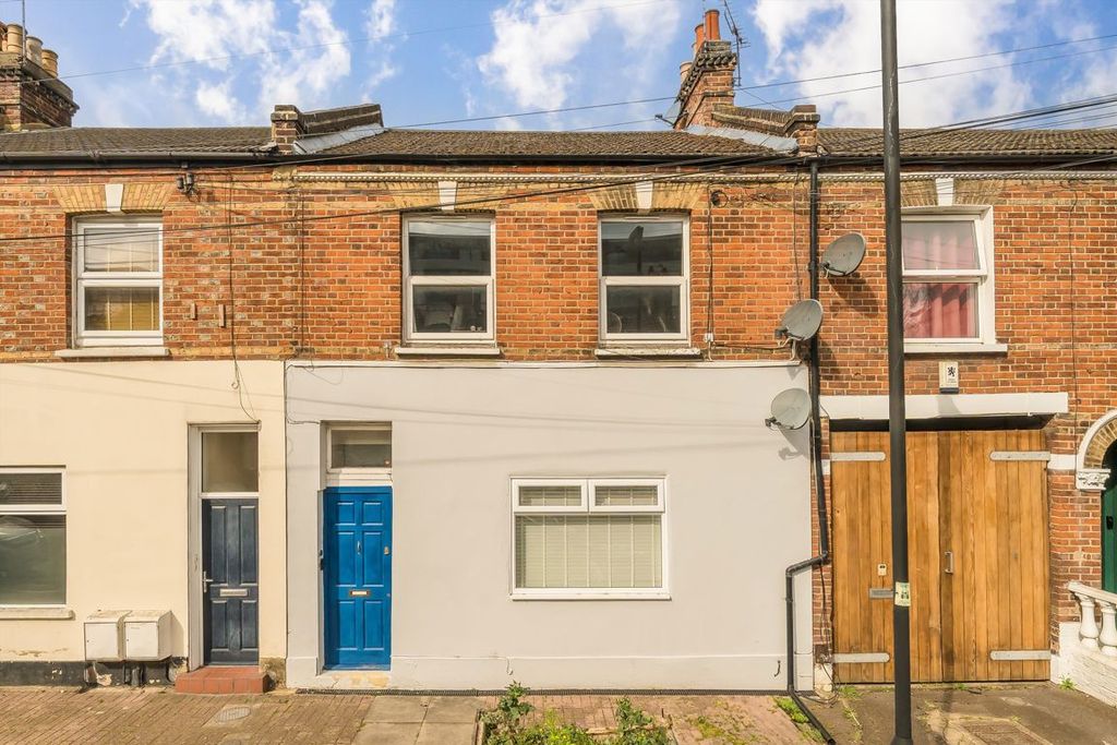 Property photo 1 of 6