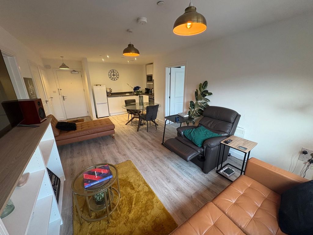 Property photo 3 of 11 Image