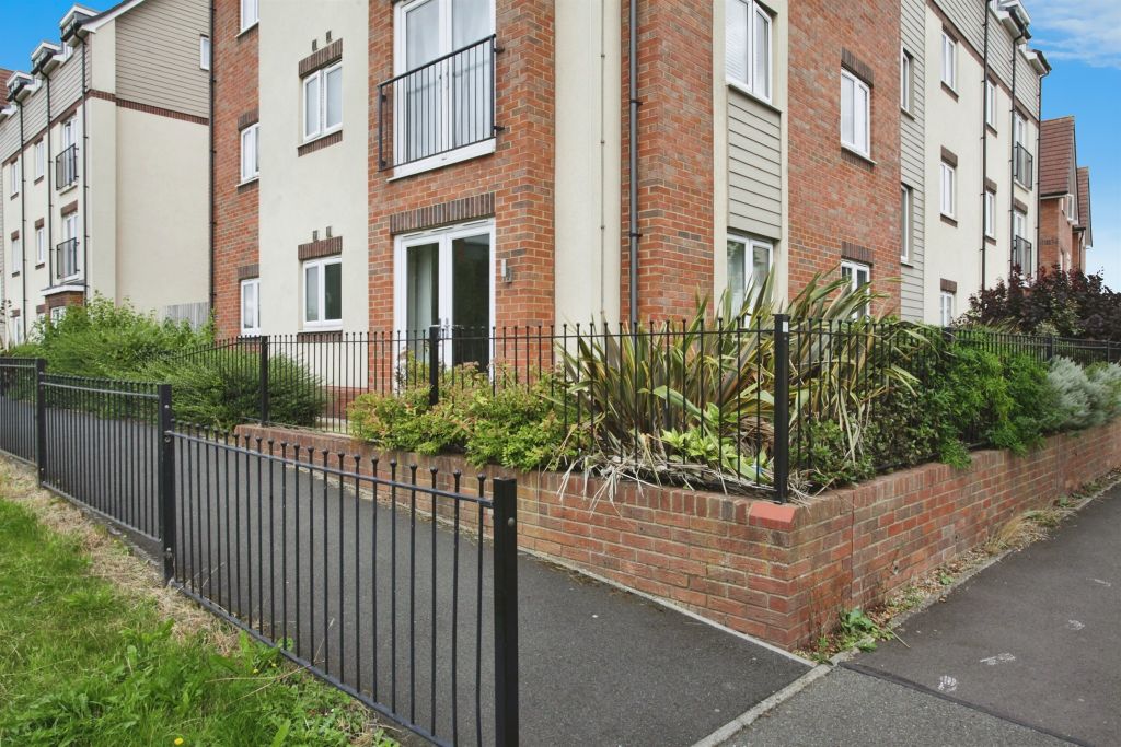 Property photo 3 of 17
