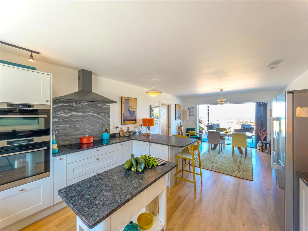 Property photo 2 of 45 6 Parc Garland, The Lizard-16.Jpg