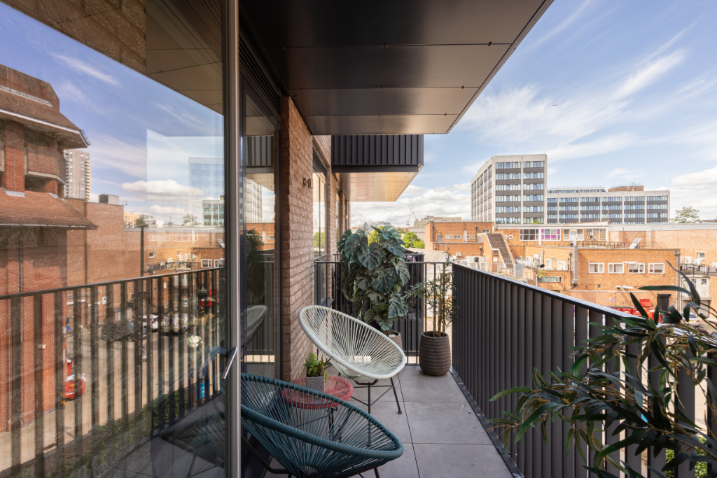 Property photo 3 of 17