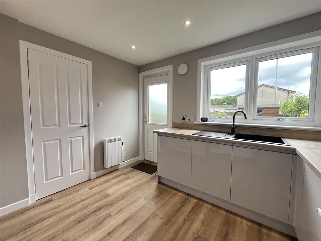 Property photo 3 of 21 3.Jpg