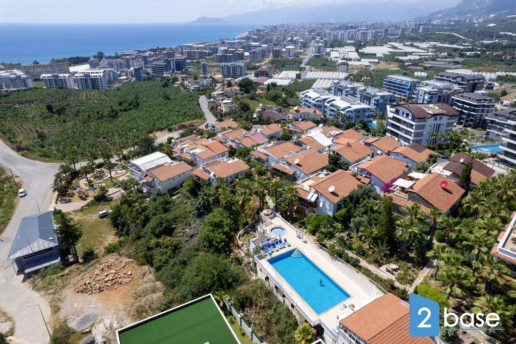 Property photo 1 of 28