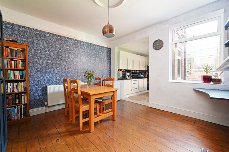 Property photo 3 of 26 Dining Kitchen
