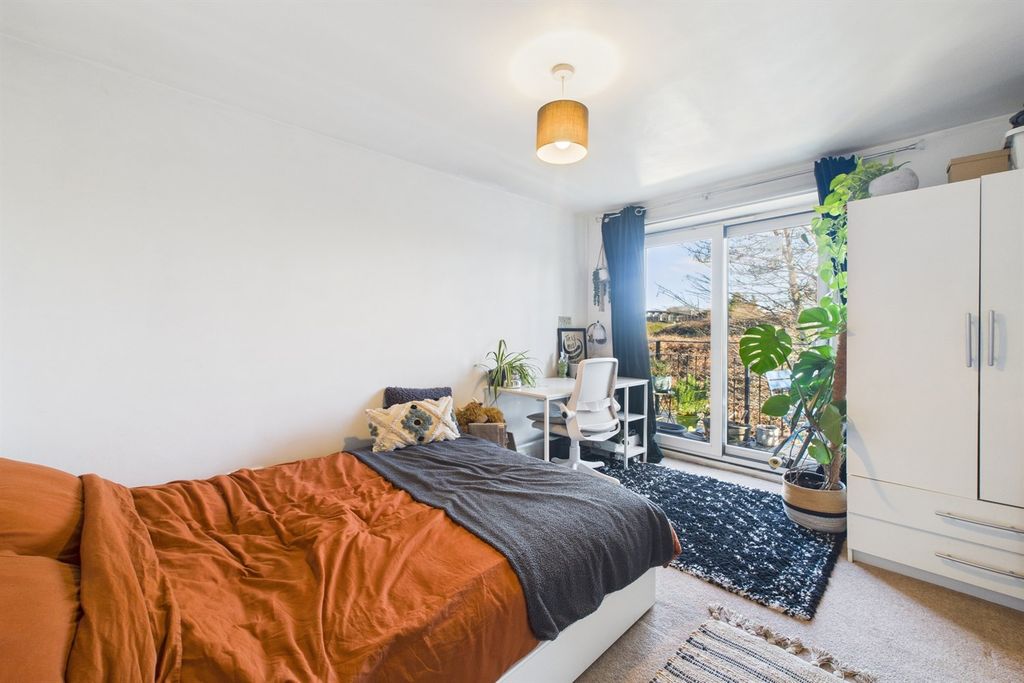 Property photo 3 of 10 Bedroom One