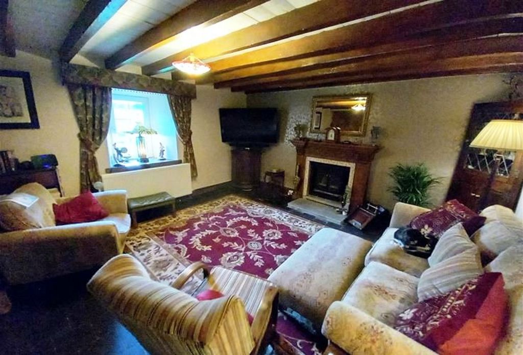 Property photo 3 of 8