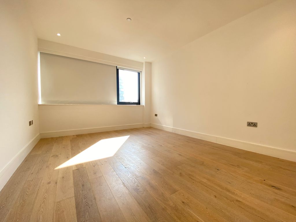 Property photo 3 of 8 Bedroom 2