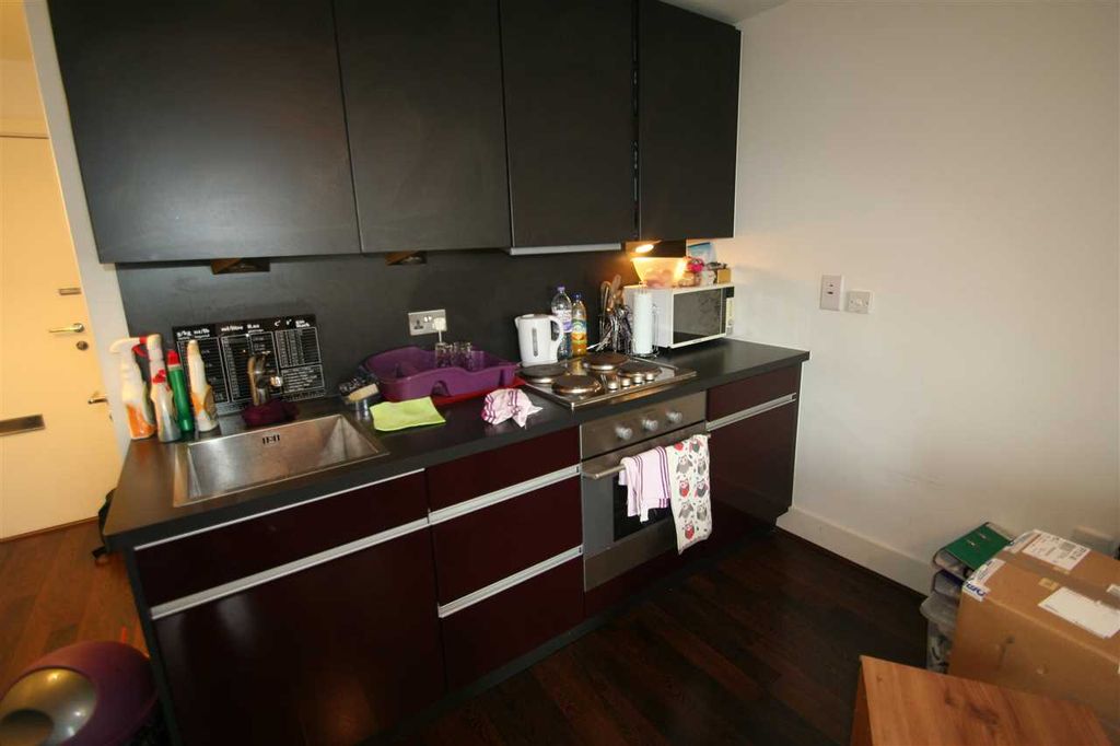 Property photo 3 of 4 Kitchen Area