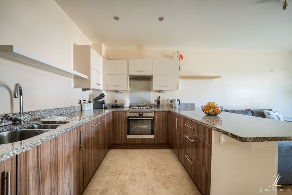 Property photo 3 of 8 Xt5A5012-Hdr(3)