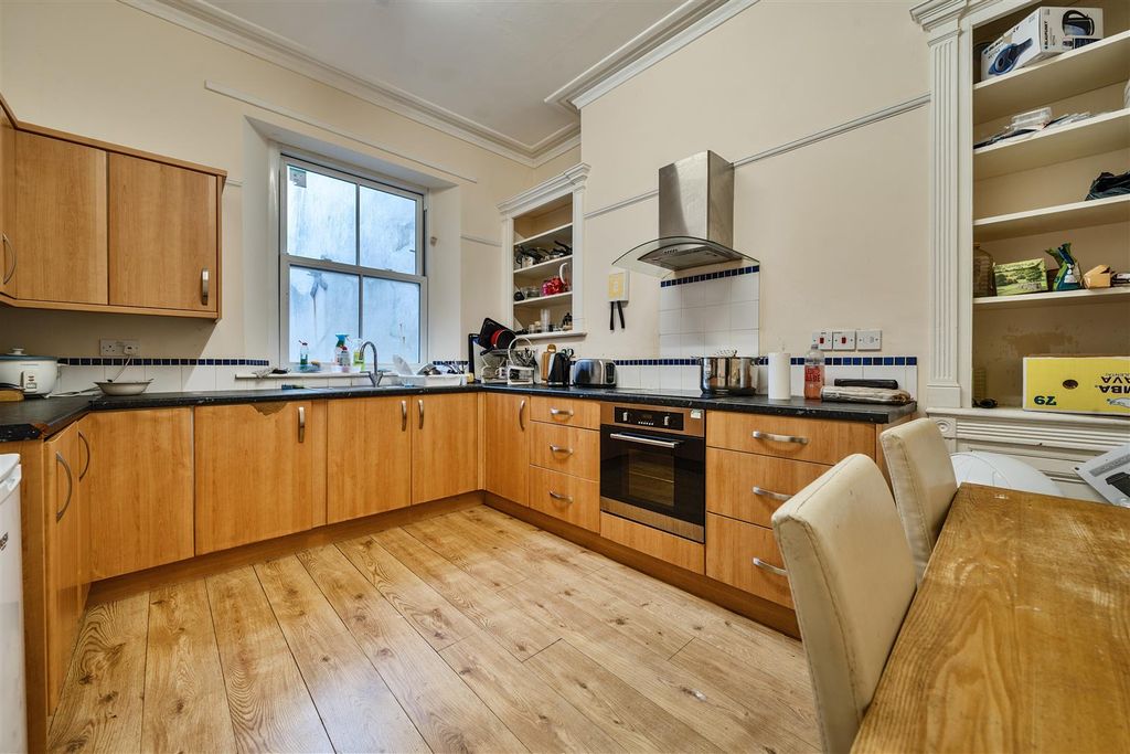 Property photo 2 of 11 Nw 4 .Jpg