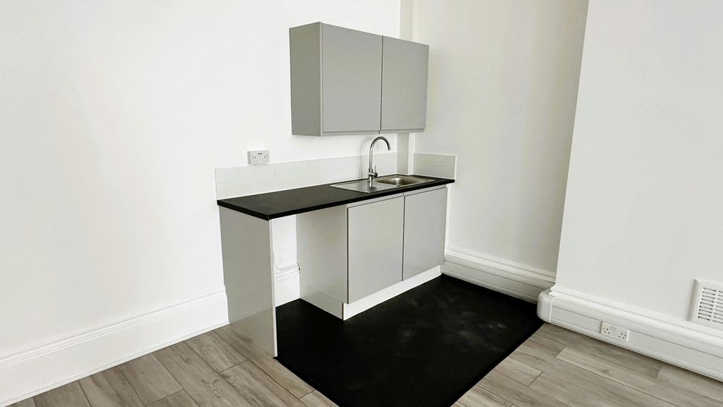 Property photo 2 of 6 1st Floor 20 Bedford Street London WC2E 9Hp  Internal 5.Jpeg