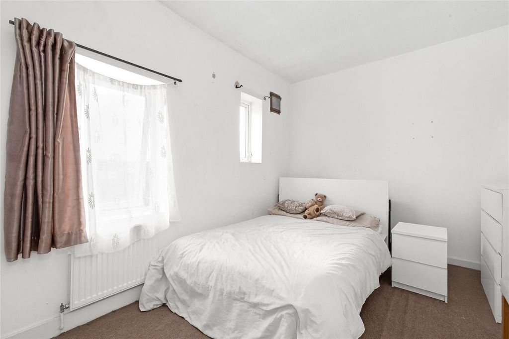 Property photo 3 of 10 Picture No. 18