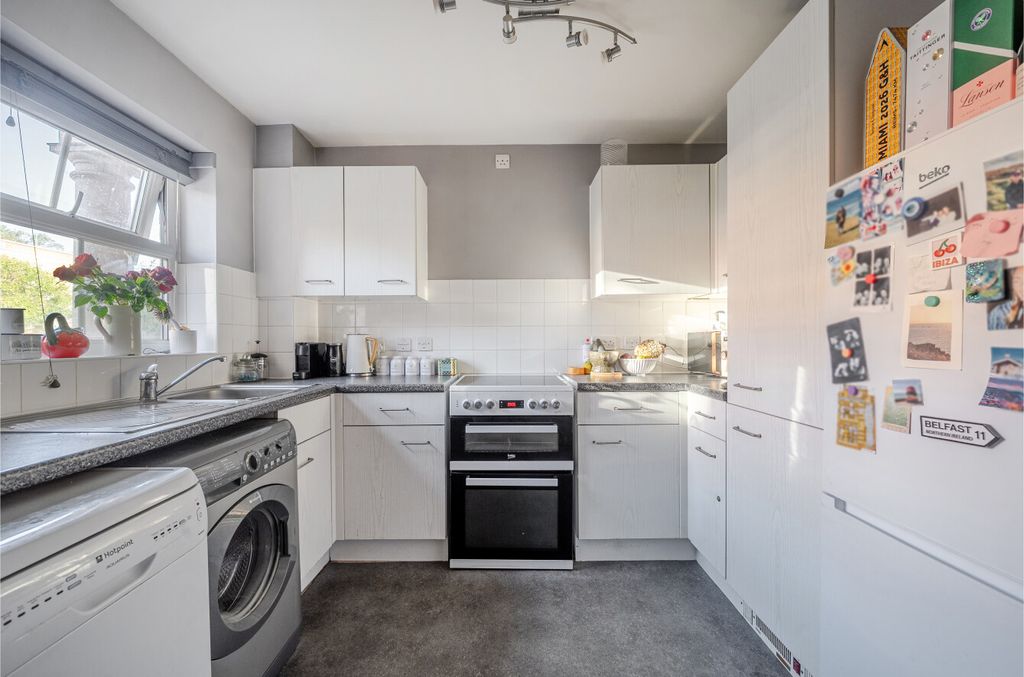 Property photo 3 of 20 1497793-15-6A69B9...