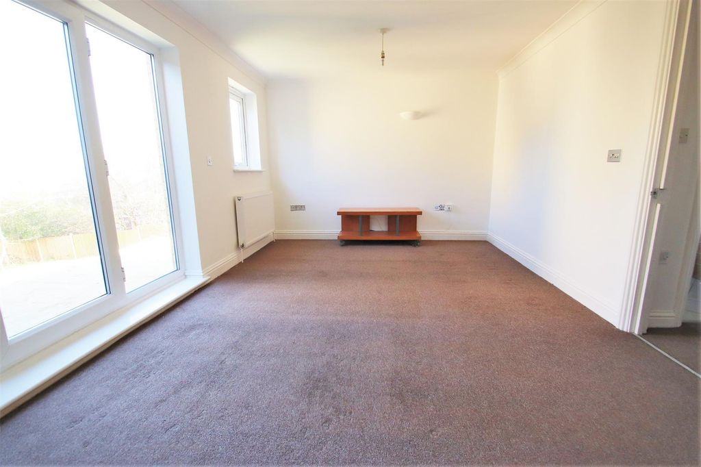 Property photo 3 of 13 Img_2884.Jpg