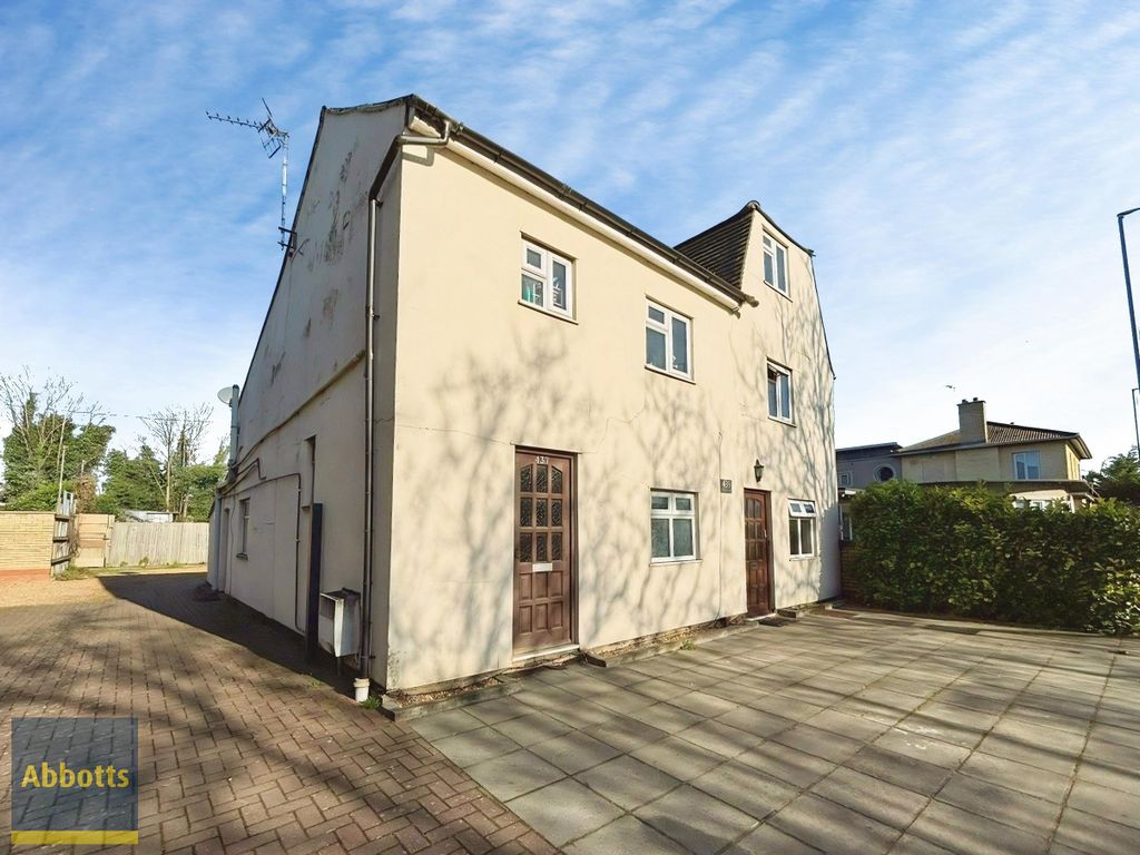 Property photo 1 of 5