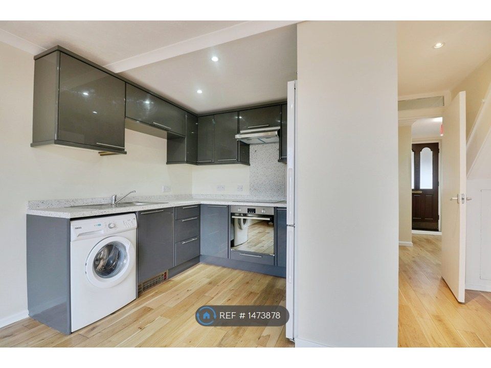 Property photo 3 of 14 Kitchen &amp; Part Hall