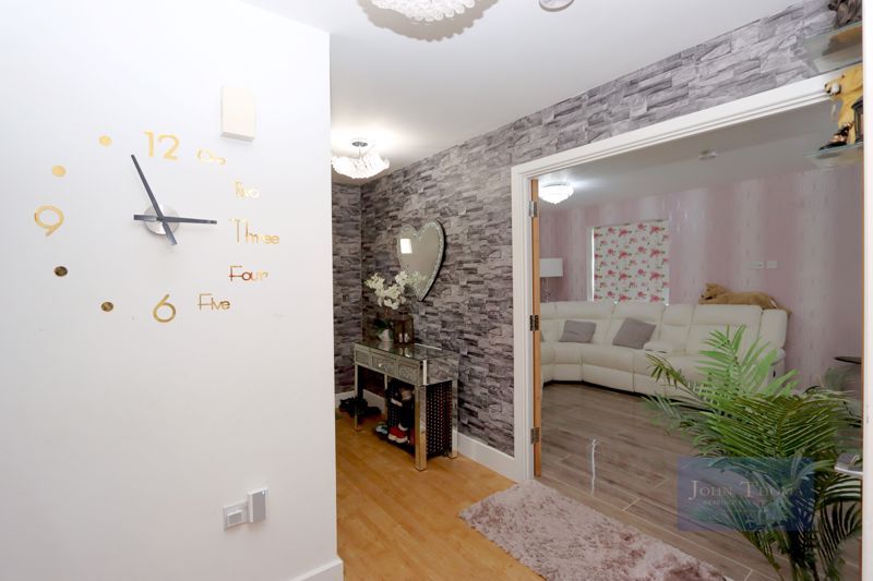 Property photo 3 of 22 Photo 27