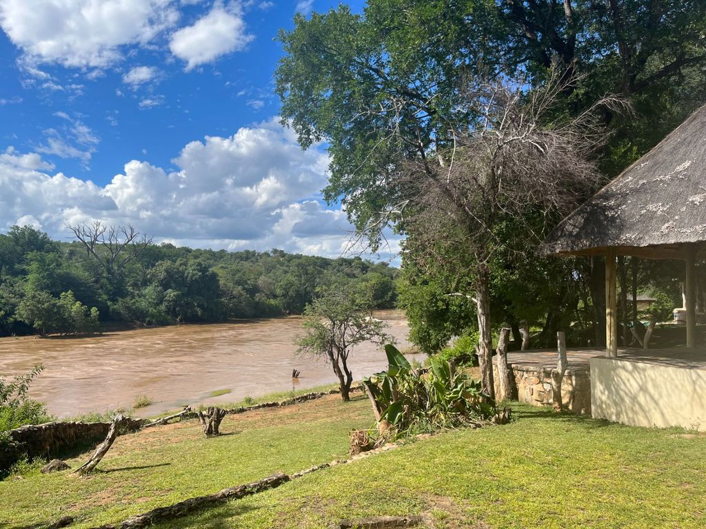 Property photo 1 of 60 1Hs1695061