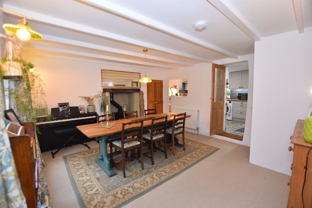 Property photo 2 of 16 Dining Room