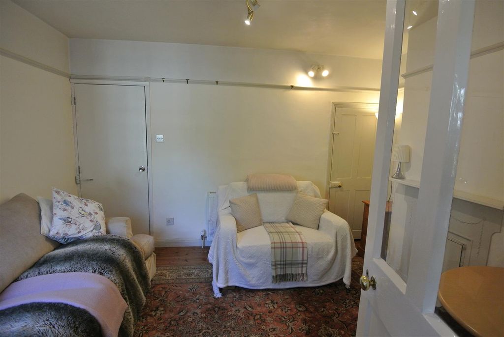 Property photo 3 of 22 Lounge 3.Jpg