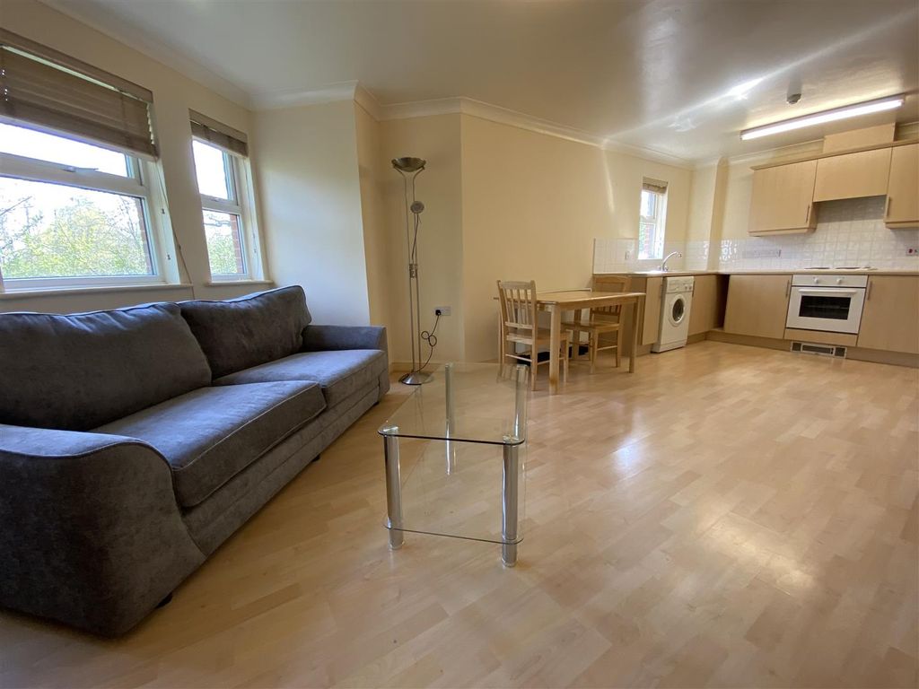 Property photo 2 of 11