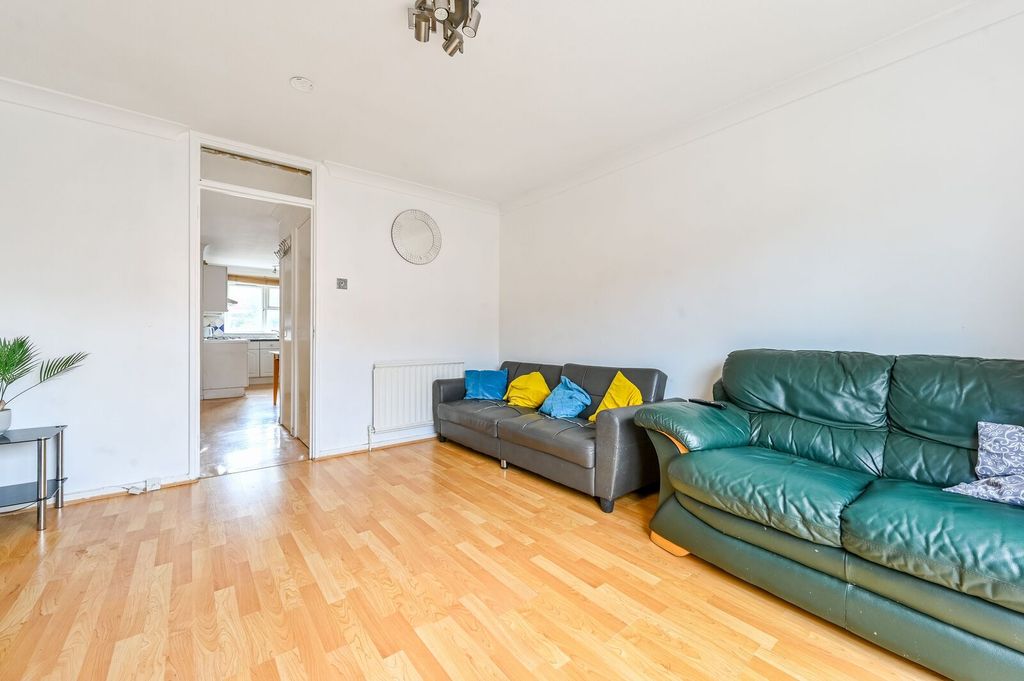 Property photo 2 of 16