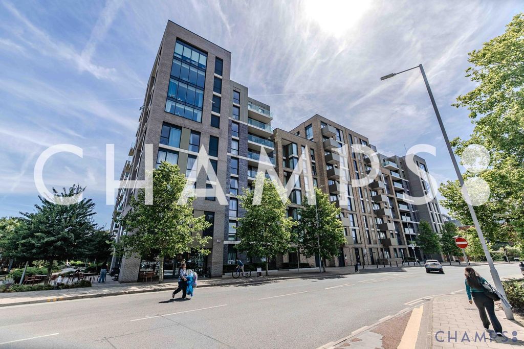 Property photo 1 of 9 2 Bed Flat To Rent Queenshurst Square, Kingston Upon Thames Kt2
