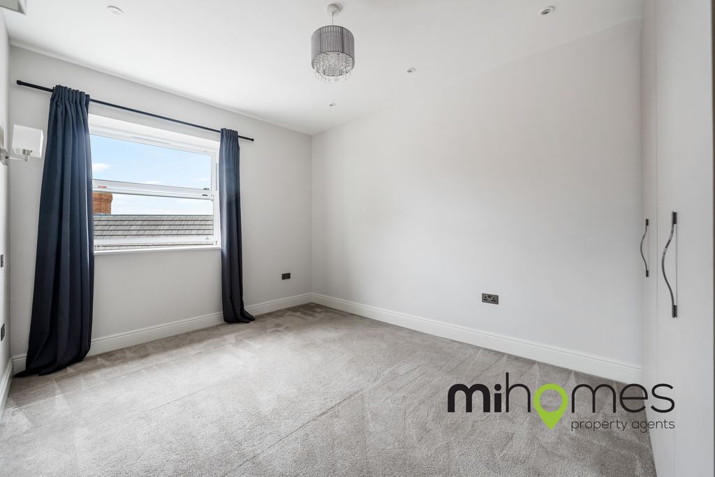 Property photo 3 of 9