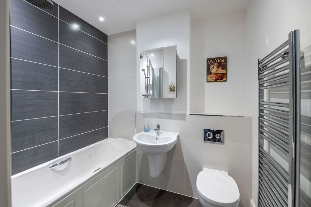 Additional image 9 of 2 bed flat for saleDoods Road, Reigate RH2