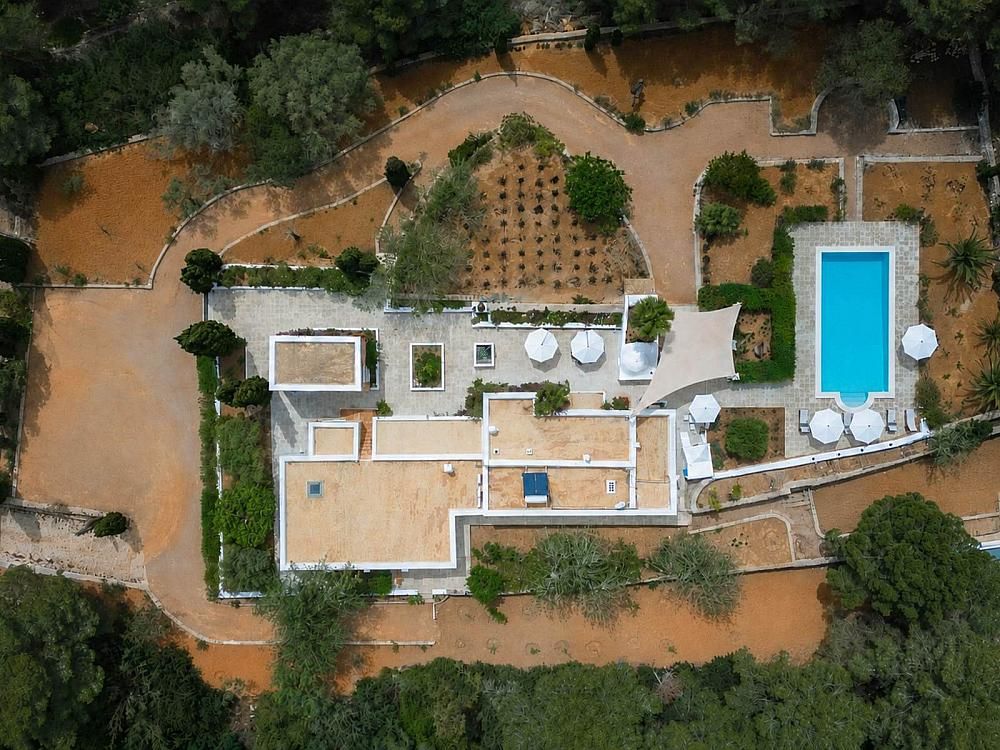 Property photo 1 of 50