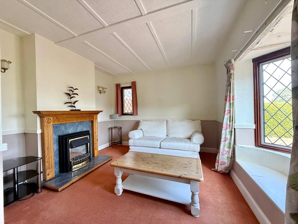 Property photo 2 of 16 Picture No. 18