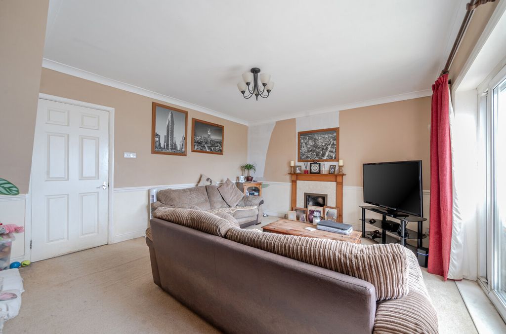 Property photo 3 of 15 1440311-20-69Dfa7...