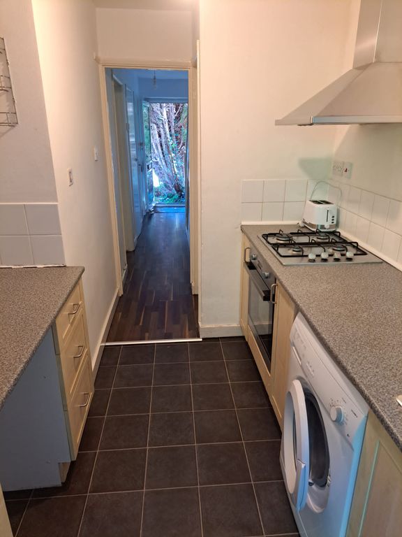 Property photo 3 of 8 210 Pba - Kitchen 2