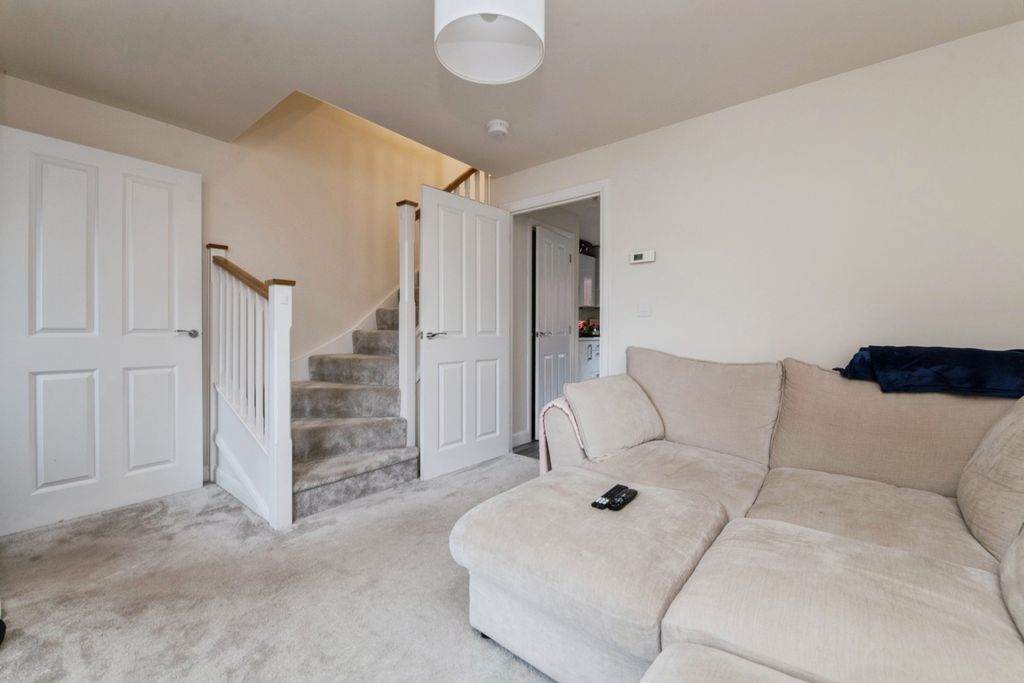 Property photo 3 of 11 Pbox-Img.Jpg