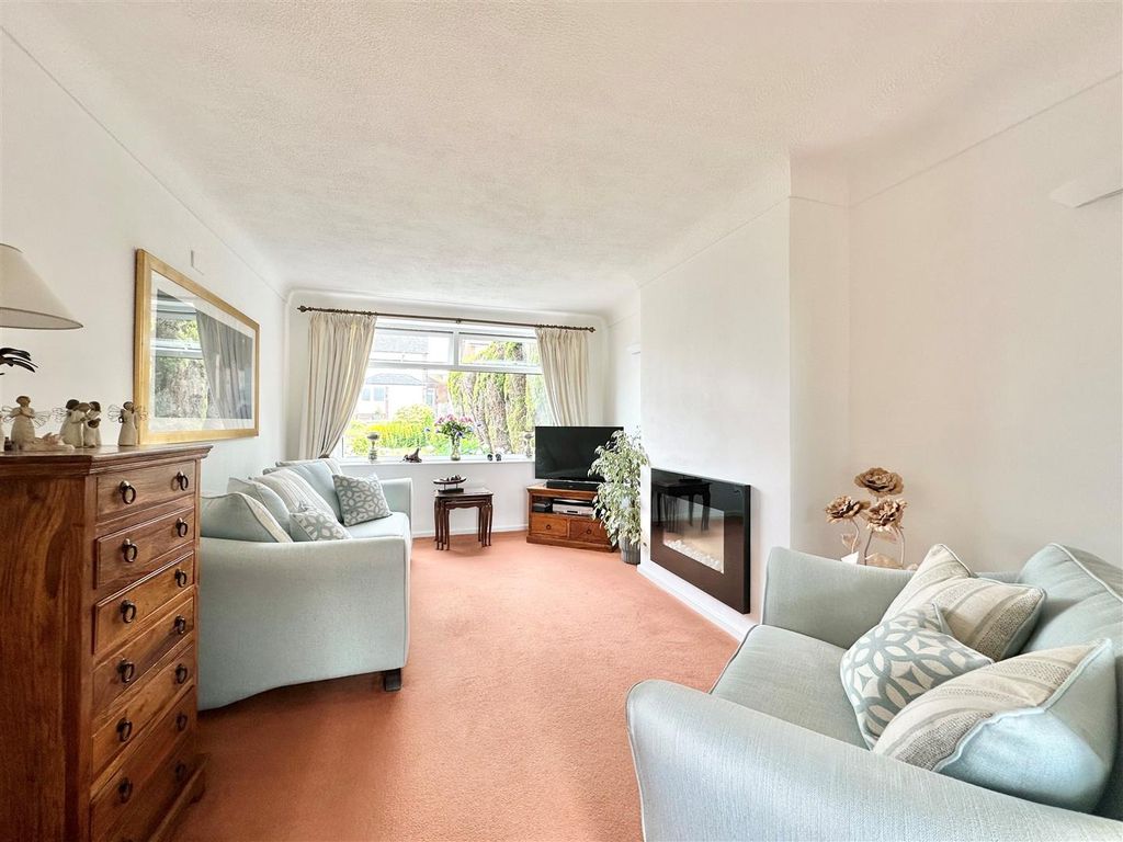 Property photo 3 of 15