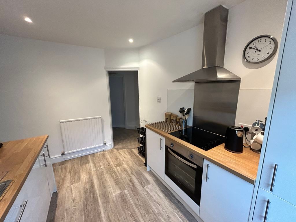 Additional image 11 of 2 bed flat for saleStation Road, Deganwy LL31